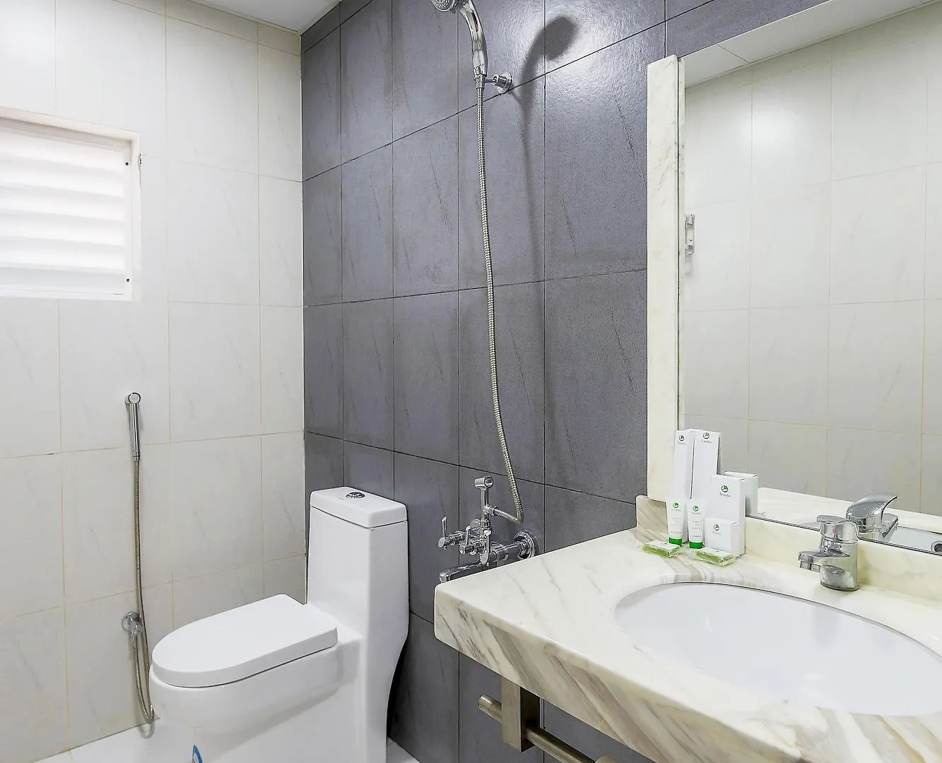 Treebo Trend Adrak Hotel Thiruvananthapuram