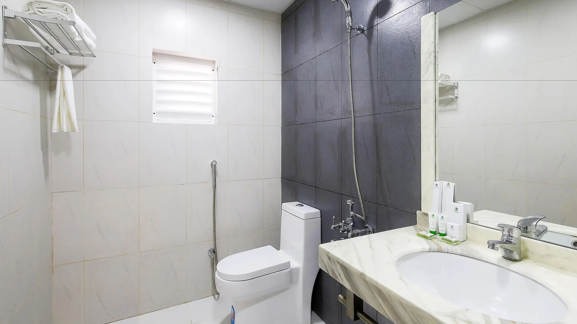 Treebo Trend Adrak Hotel Thiruvananthapuram
